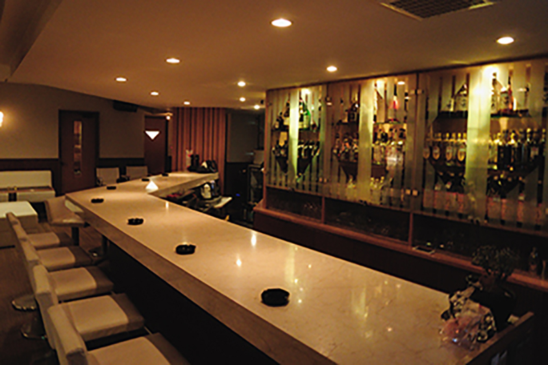 カラオケBAR magu-magu